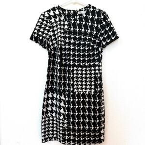 Trina Turk Houndstooth Print Knit Shift Dress Black White Short Sleeve S